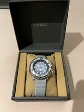 Seiko SRPG59K1 Wristwatch Men Diver 200m Steel Case Silicone Band Authentic