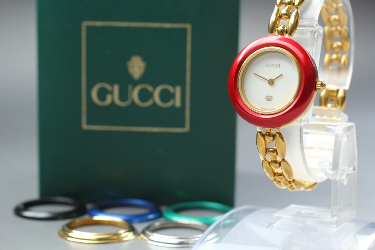 [Box] Vintage Gucci Change bezel 11/12 6 Quartz Ladie's watch Working ( 155mm )