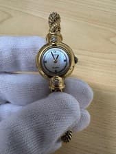 SEIKO EXCELINE Luxury Ladies Watch Diamond Shell Dial Mother of Pearl Elegant