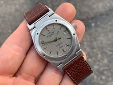 Vintage IWC Ingenieur SL "Skinny" Quartz 3305 Watch