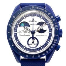 Omega Swatch Speedmaster Mission to Earthphase SO33N703L Quartz Mint condition