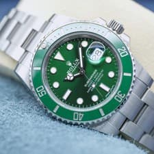 Rolex Submariner "Hulk" 116610LV Green Dial 40mm 2018 Box & Papers