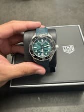 TAG Heuer Aquaracer automático con diamantes (dial verde)
