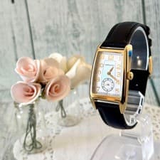 Hamilton H333310 Classic Wristwatch Gold Tone Genuine Timepiece Authentic