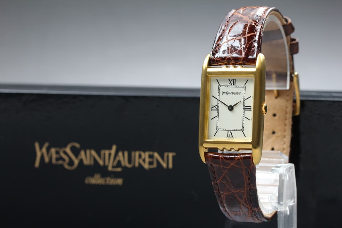 *Top MINT in Box* Yves Saint Laurent 4625-E68176 Gold Tank Roman Quartz Unisex