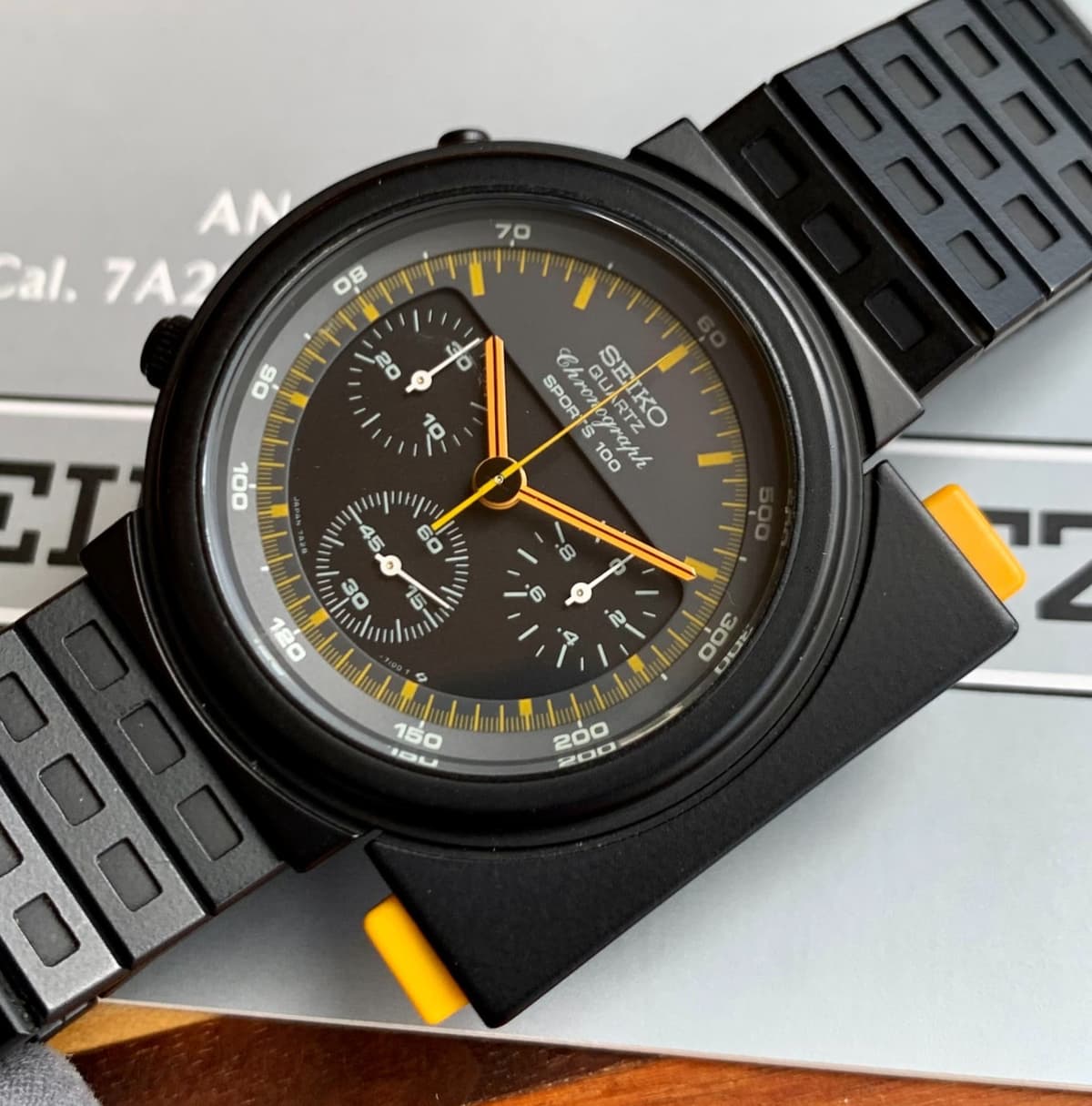 1983 Seiko 7A28-7009 "Ripley" Quartz Chronograph Sports 100 Wristwatch - Mint