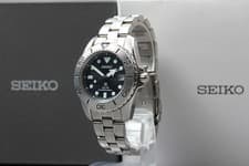 [N MINT w/ BOX] SEIKO Prospex Diver's V147-0AW0 Titanium Date Solar Men's Watch