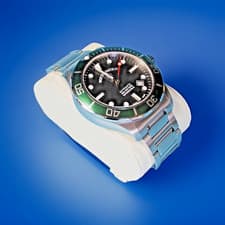 West End Impermeable Diver 42mm Green Bezel Swiss Automatic - Original Box