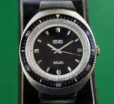 Vintage 70s  GRUEN Precision 1500 feet Large Divers Watch Rotating Bezel