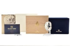 GRAND SEIKO GS 9F83-9A10 Quartz Men's Watch Silver Dial Day Date Box Papers