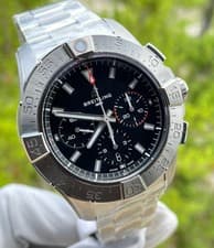 Breitling Avenger B01 Chronograph AB0147101B1A1 - NEW B + P + STICKERS