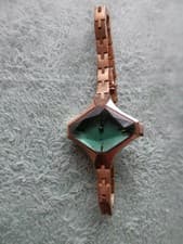 SEIKO Vintage Ladies Manual wind Watch Green Faceted Crystal with Gold bracelet