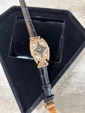 Pixy PQ2-RG Rose Gold Swarovski Quartz Watch New U might From Japan