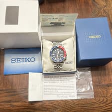 Seiko SKX009 Automatic Diver Watch 200m Stainless Steel Bracelet Box Papers 2016
