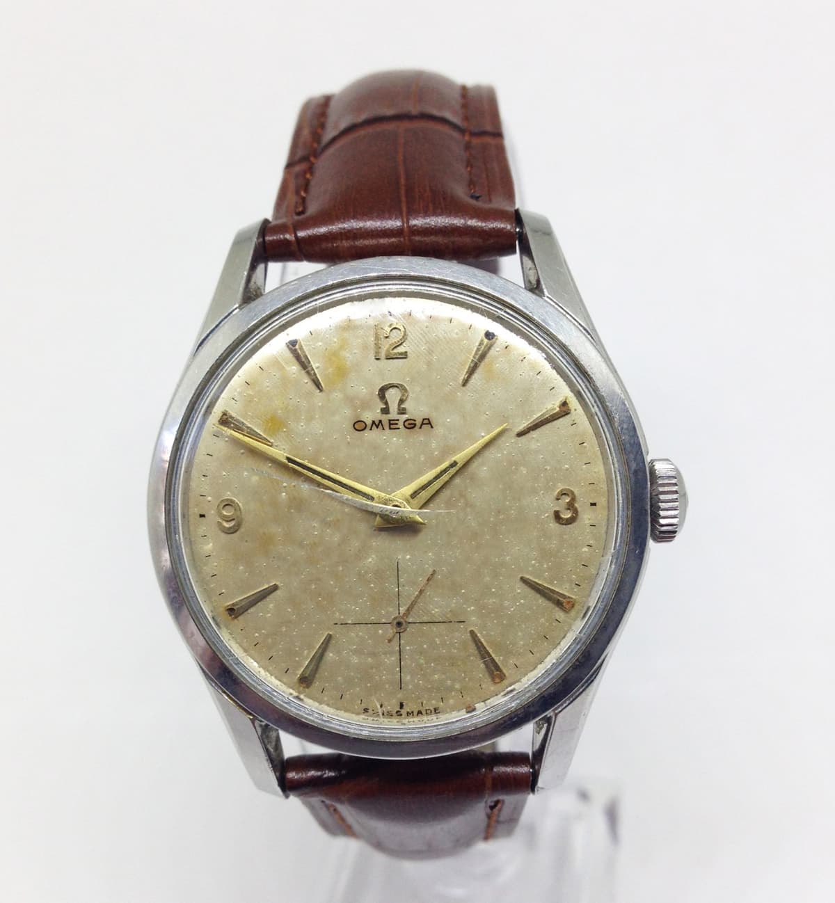 OMEGA Mechanical Watch. Ivory Dial. Small Seconds. 35mm Case. Cal 266. Men`s.