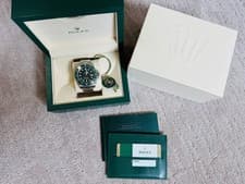 Rolex Submariner  Hulk 40mm Stainless Steel Watch Green Dial Complete Set 2016