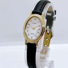 Seiko Excelline Ladies Quartz Watch Oval Dial 1F20-6A4A Wrist 15cm