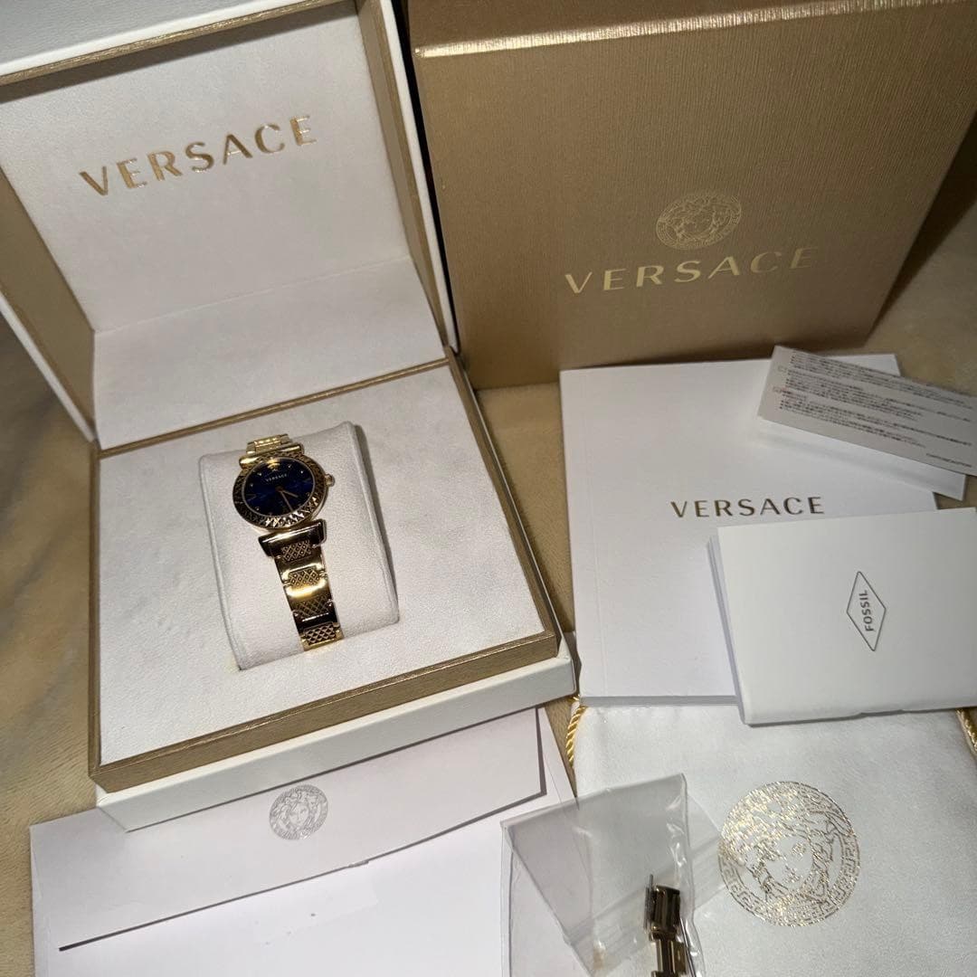 Versace Ladies Dress Watch Quartz Gold Timepiece Wristwatch wrist 16cm