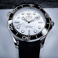 OMEGA Seamaster Diver 300M White Wave Dial 210.32.42.20.04.001 Complete/Warranty