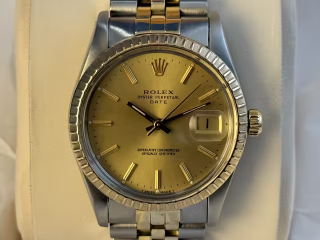 FS: Men's ROLEX Date 15053 6.7 million 1981, Champagne, I4 K Gold & Steel, Jubilee bracelet.