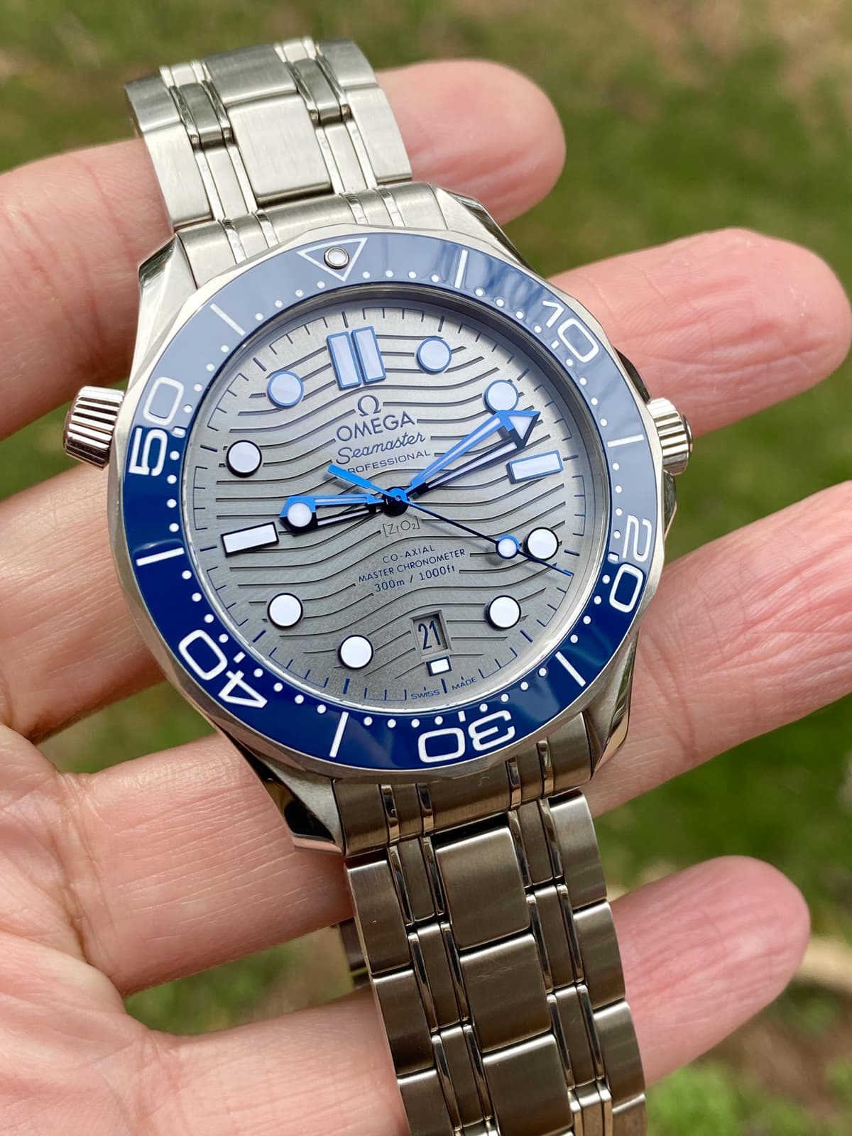 [WTS] Omega Seamaster 300m. Box, Cards. 210.30.42.20.06.001