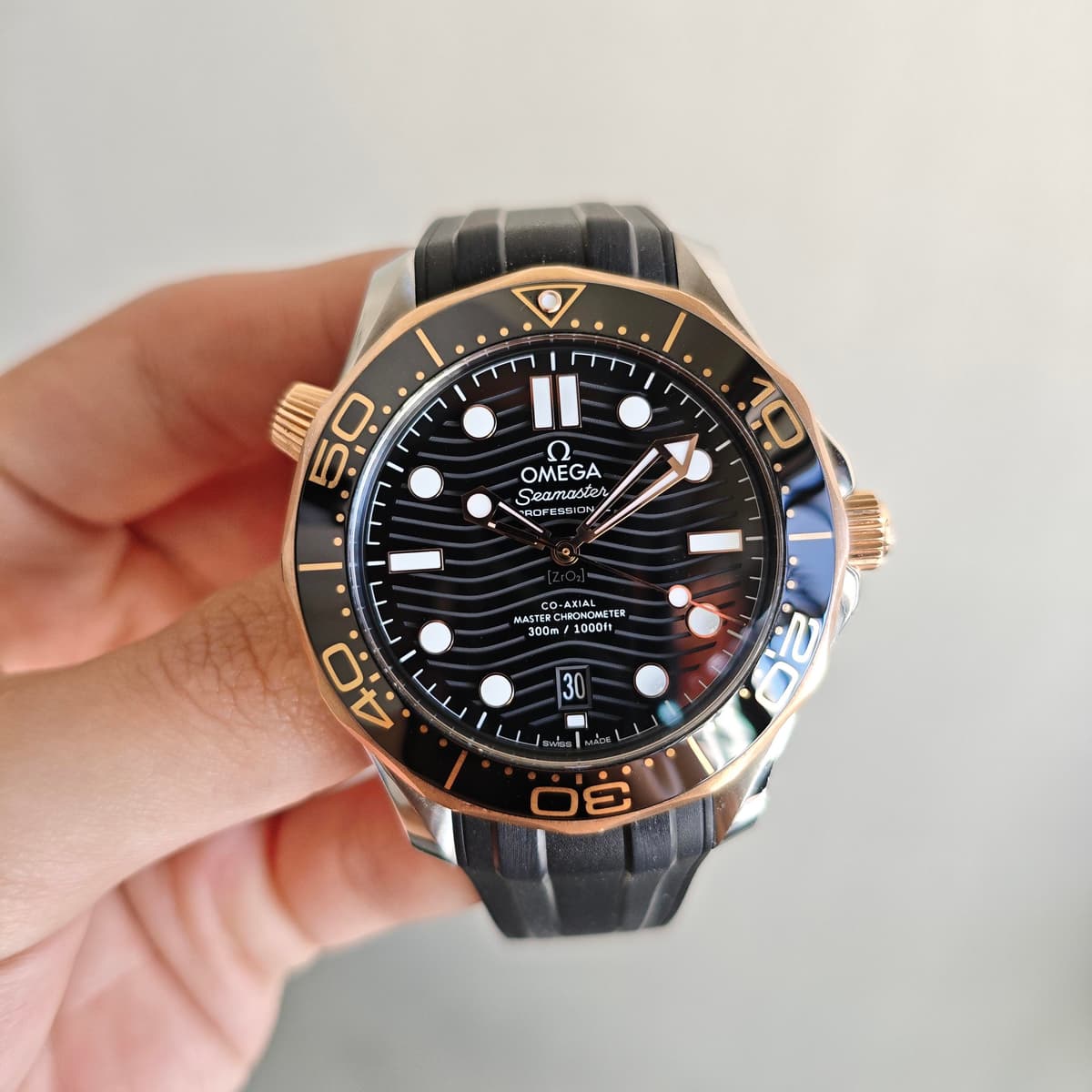 [WTS] Omega Seamaster Diver 300m 18k Sedna Gold 210.22.42.20.01.002 $4,850