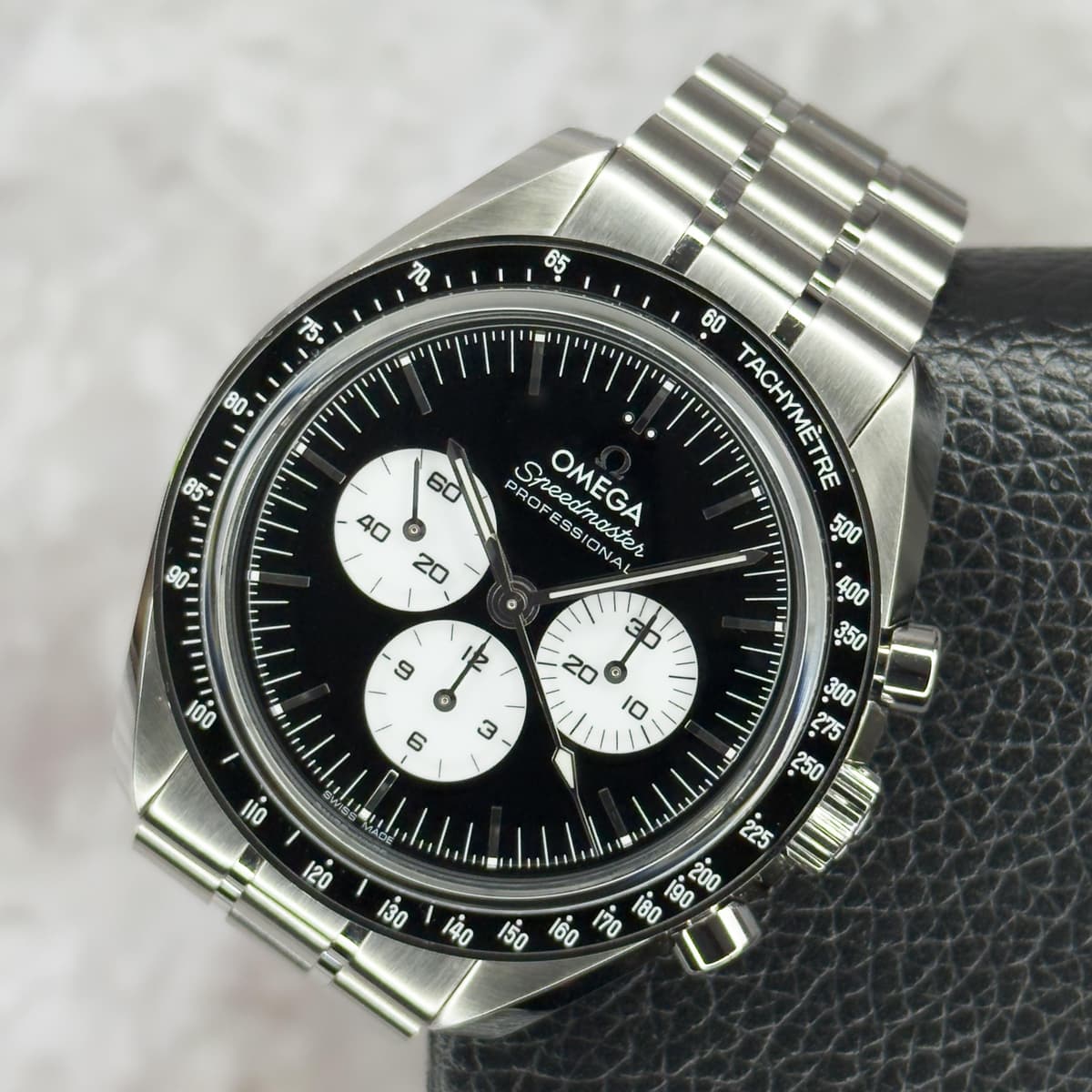 [WTS] Omega Speedmaster Moonwatch Professional Chronograph 42MM “Reverse Panda” - Reference 310.30.42.50.01.004 Box and Papers card dated 2/2026