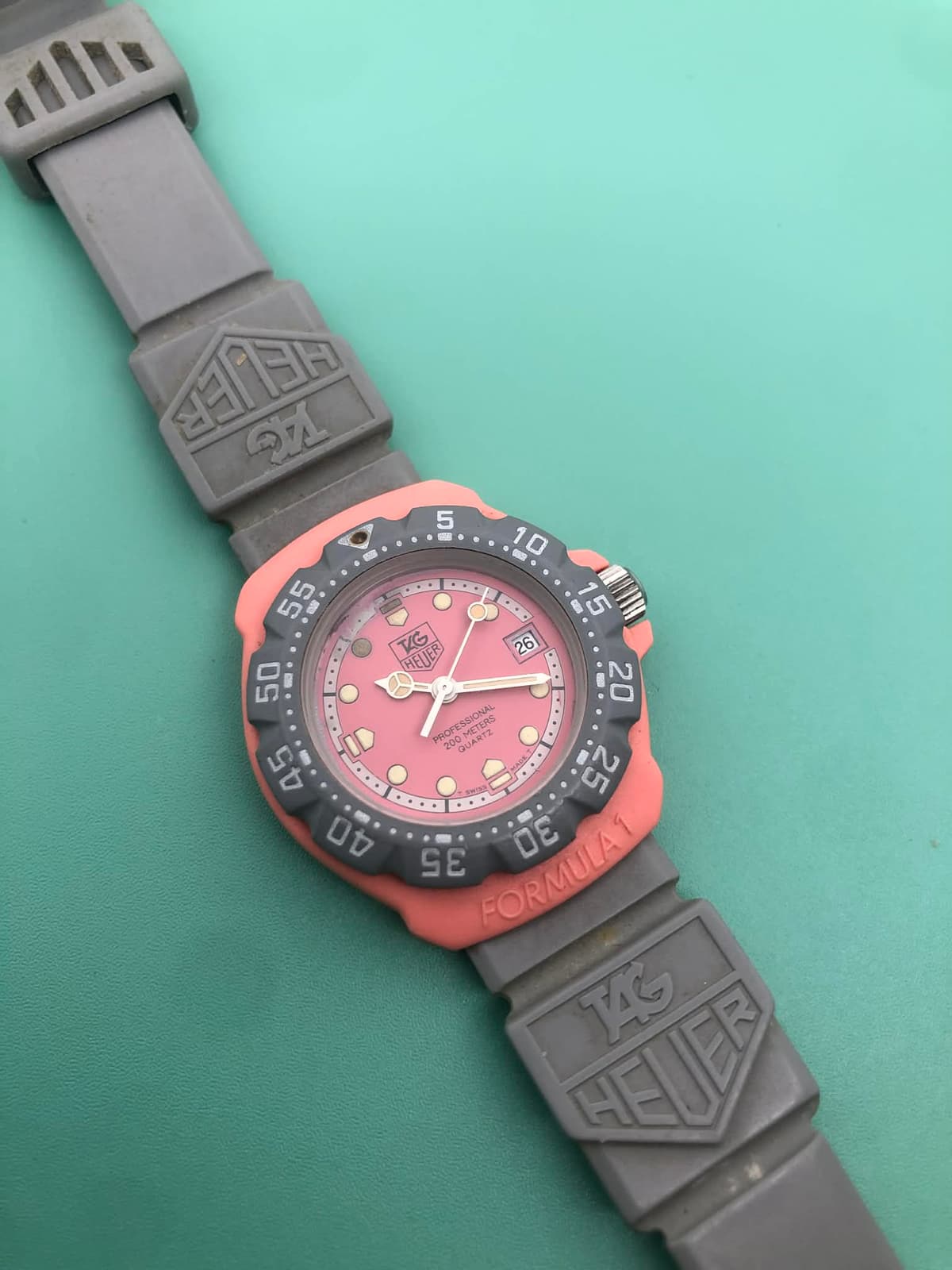 [WTS] Vintage TAG Heuer Formula 1 Professional 200m Ladies - Pink Dial