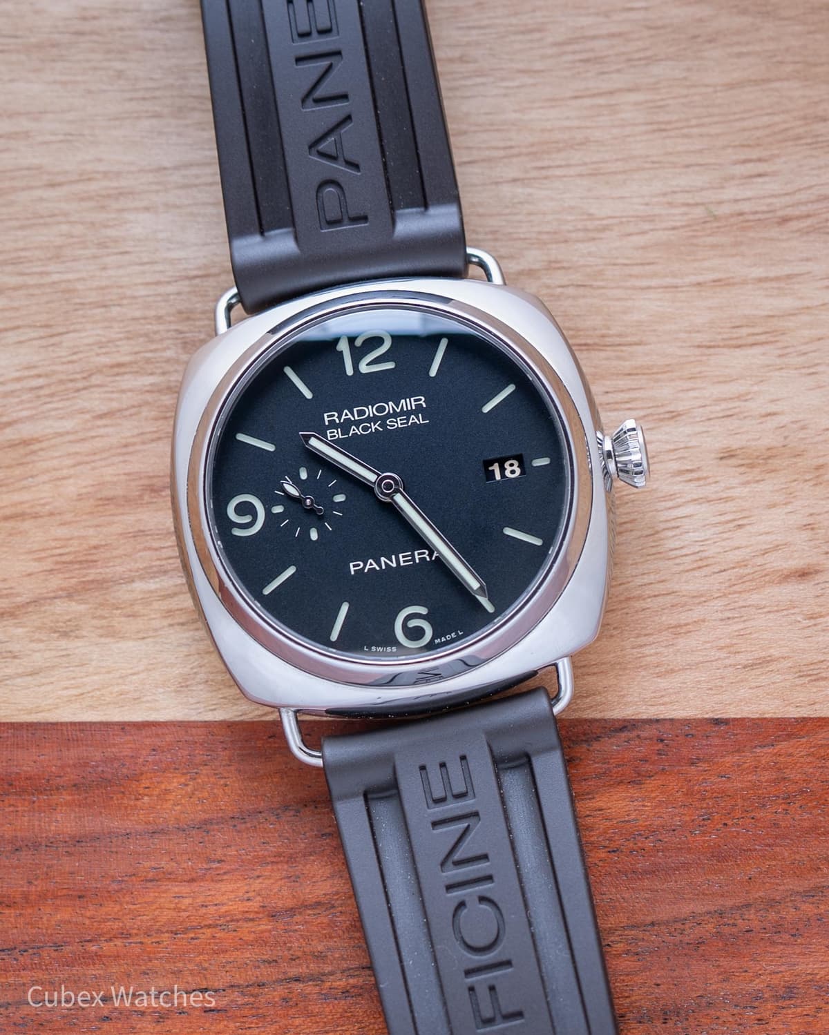 [WTS] Panerai PAM00388 Automatic 3 Days In-house Movement $2,900