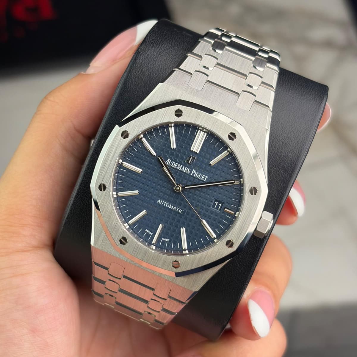 [WTS] 2014 Audemars Piguet Royal Oak 41, Blue Dial 15400ST — Like New Condition, Box & Papers