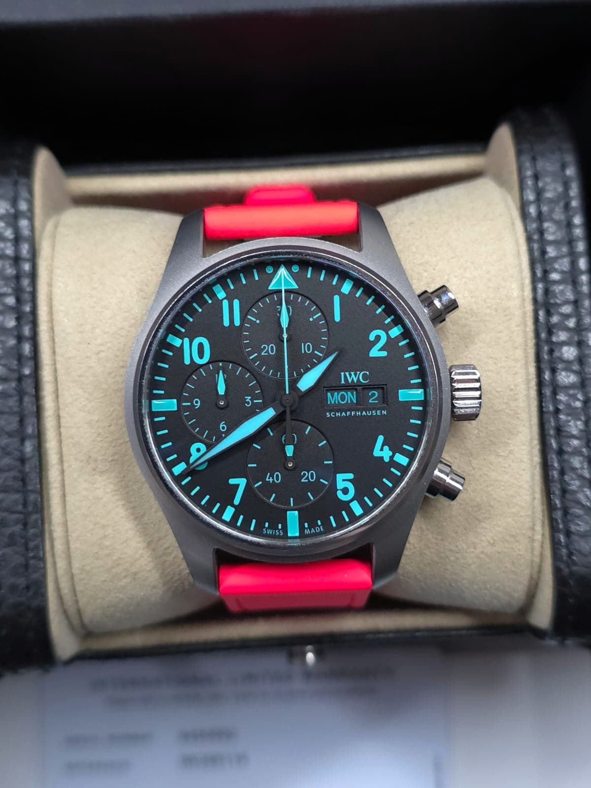 [WTS] IWC Pilot’s Watch Chronograph 41 Mercedes-AMG Petronas “Miami Edition” IW388114