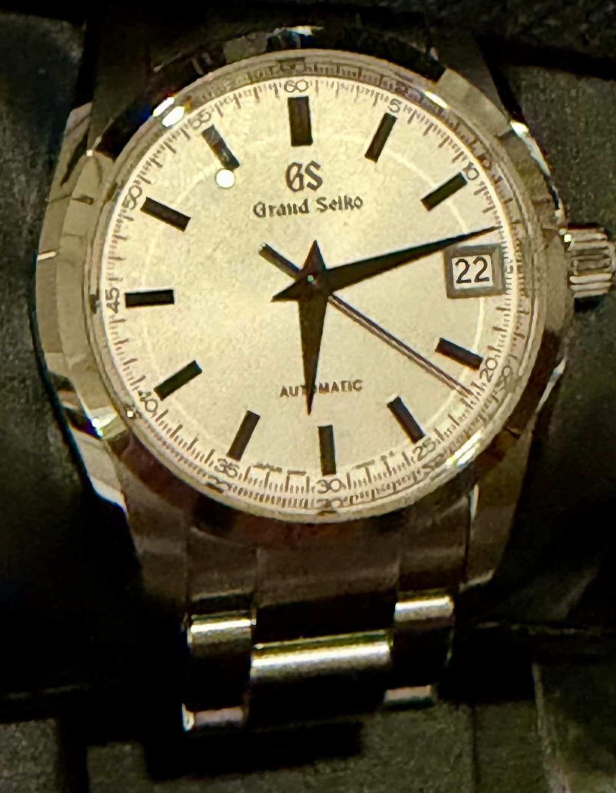 [WTS/WTT] Rare Ivory and Red Grand Seiko SBGR271 - Price reduced