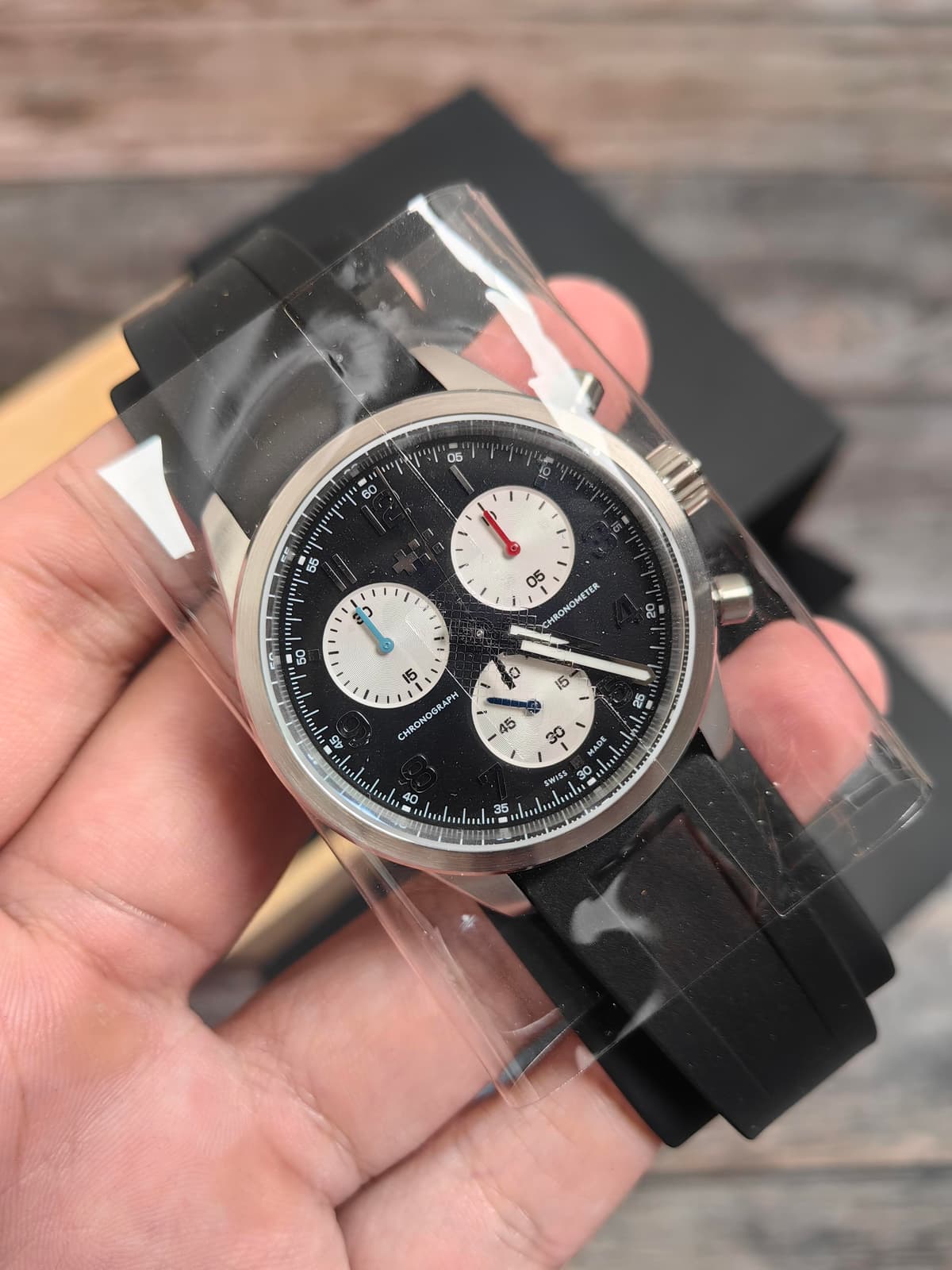 [WTS] Christopher Ward C63 Valour 39mm on Aquaflex Rubber BRAND NEW 2026 - $699