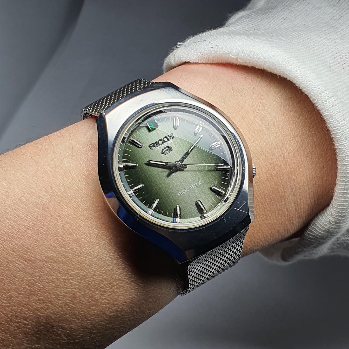 [WTS] Ricoh "Riquartz" April 1975 (LSI 32768) Japan-Made Green Emerald/Olive Linen Dial cal.570 Beautiful Ceramic Movement $215 (message me if you can't see the details/description in the comments)