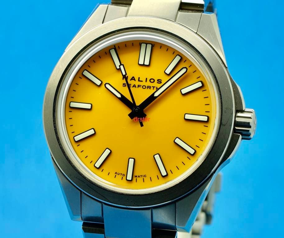 WTS: HALIOS SEAFORTH IV BAHAMA YELLOW TITANIUM  BRACELET + STRAPS