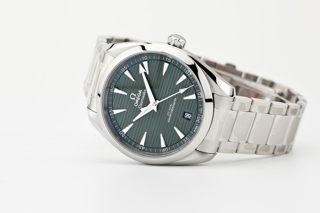 fsot - Omega Aqua Terra 8900 - Green / Bracelet - 220.10.41.21.10.001 ( new / 2026 )