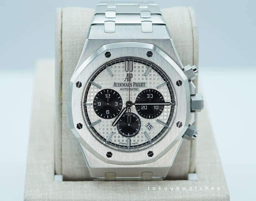 FSOT: Audemars PIGUET ROYAL OAK CHRONOGRAPH WHITE PANDA DIAL 26331ST FULL SET