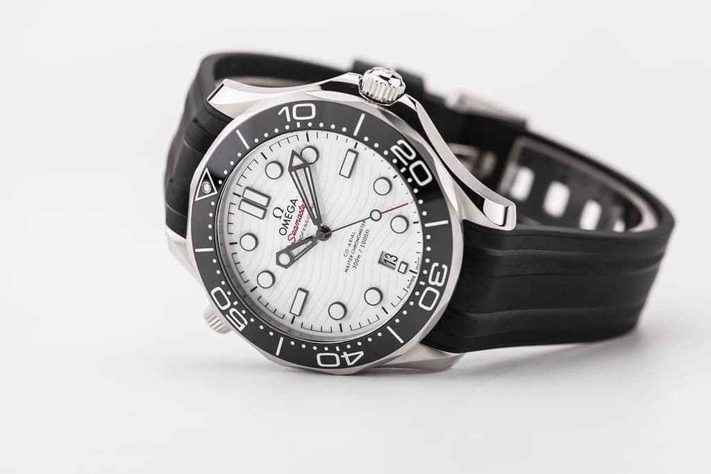 fsot - Omega Seamaster 300 - Diver - White Dial - 210.32.42.20.04.001 ( excellent )