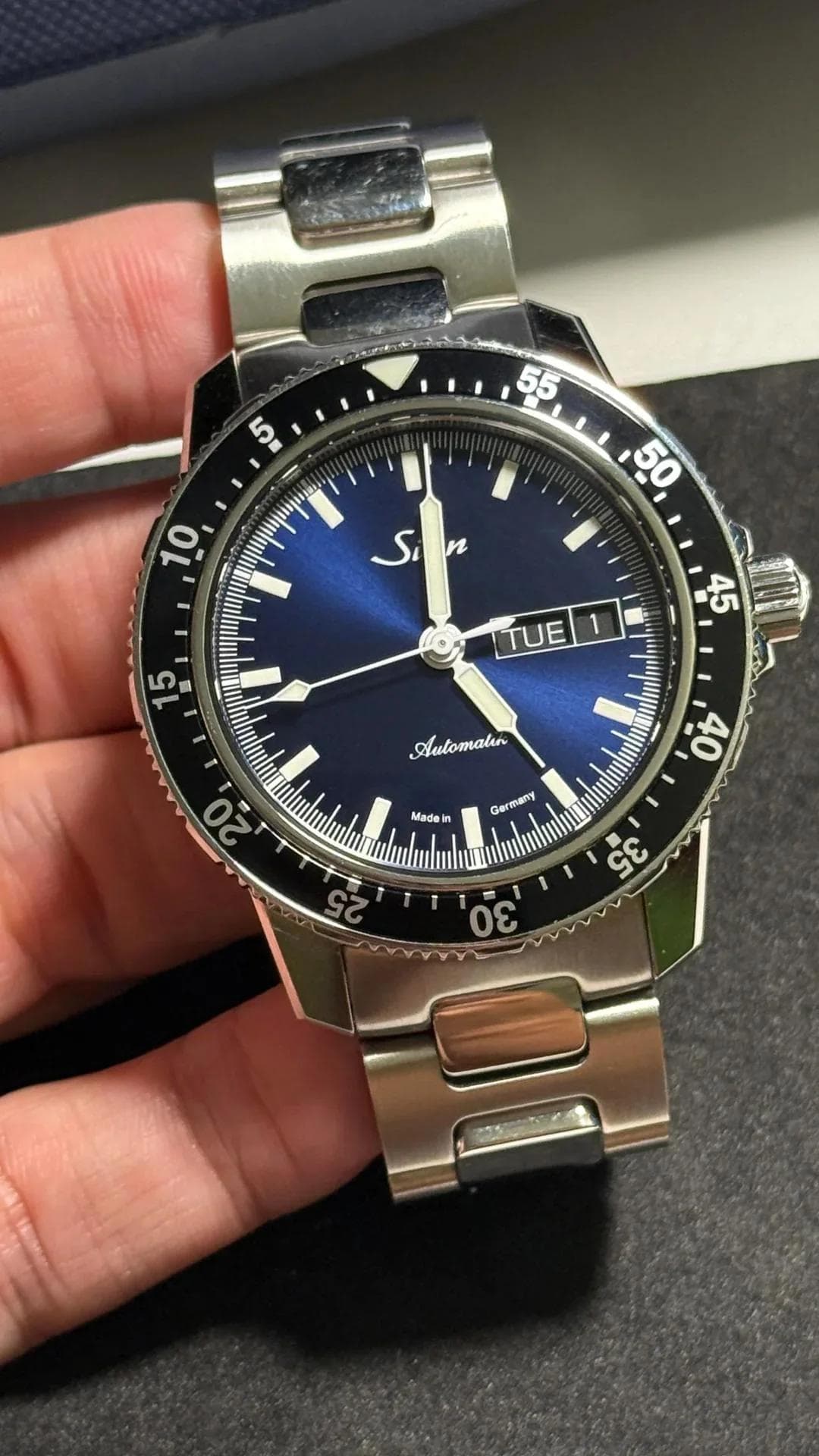 [WTS] Sinn 104 Blue w/ H-link bracelet