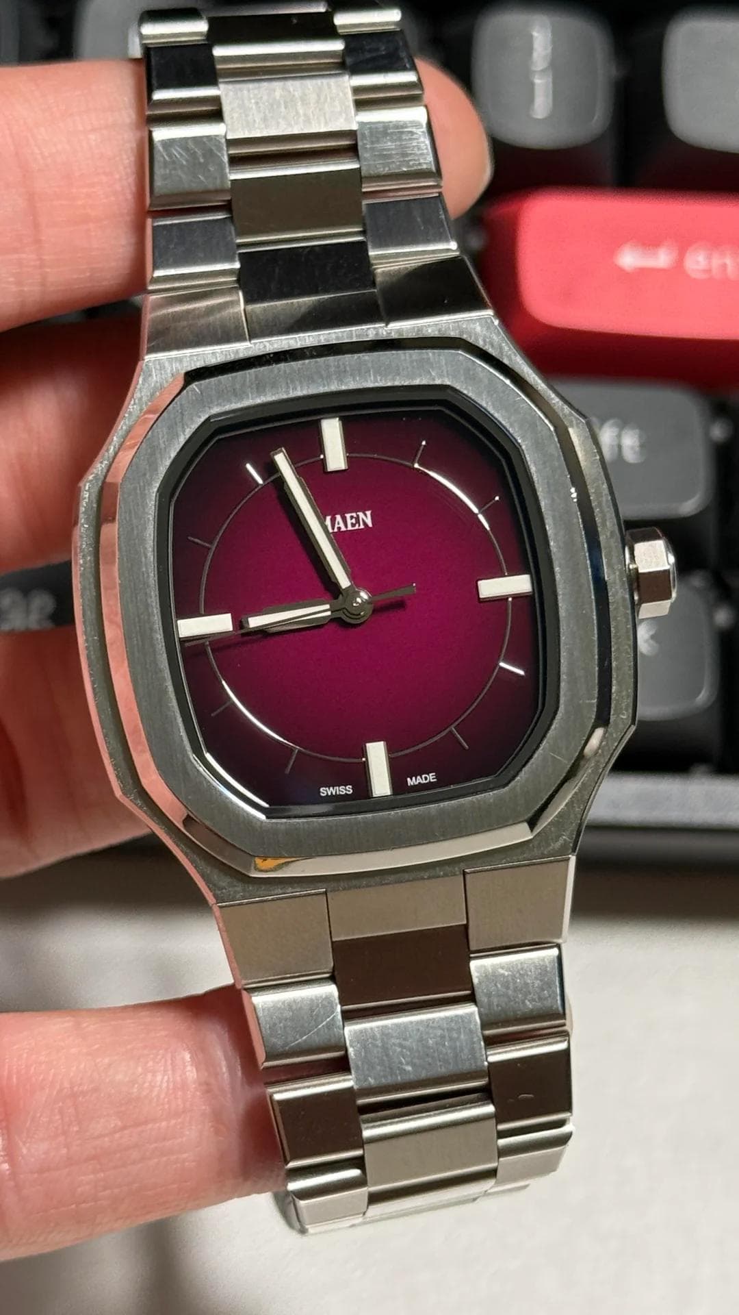 [WTS] Maen x Worn & Wound Manhattan 37 Burgundy