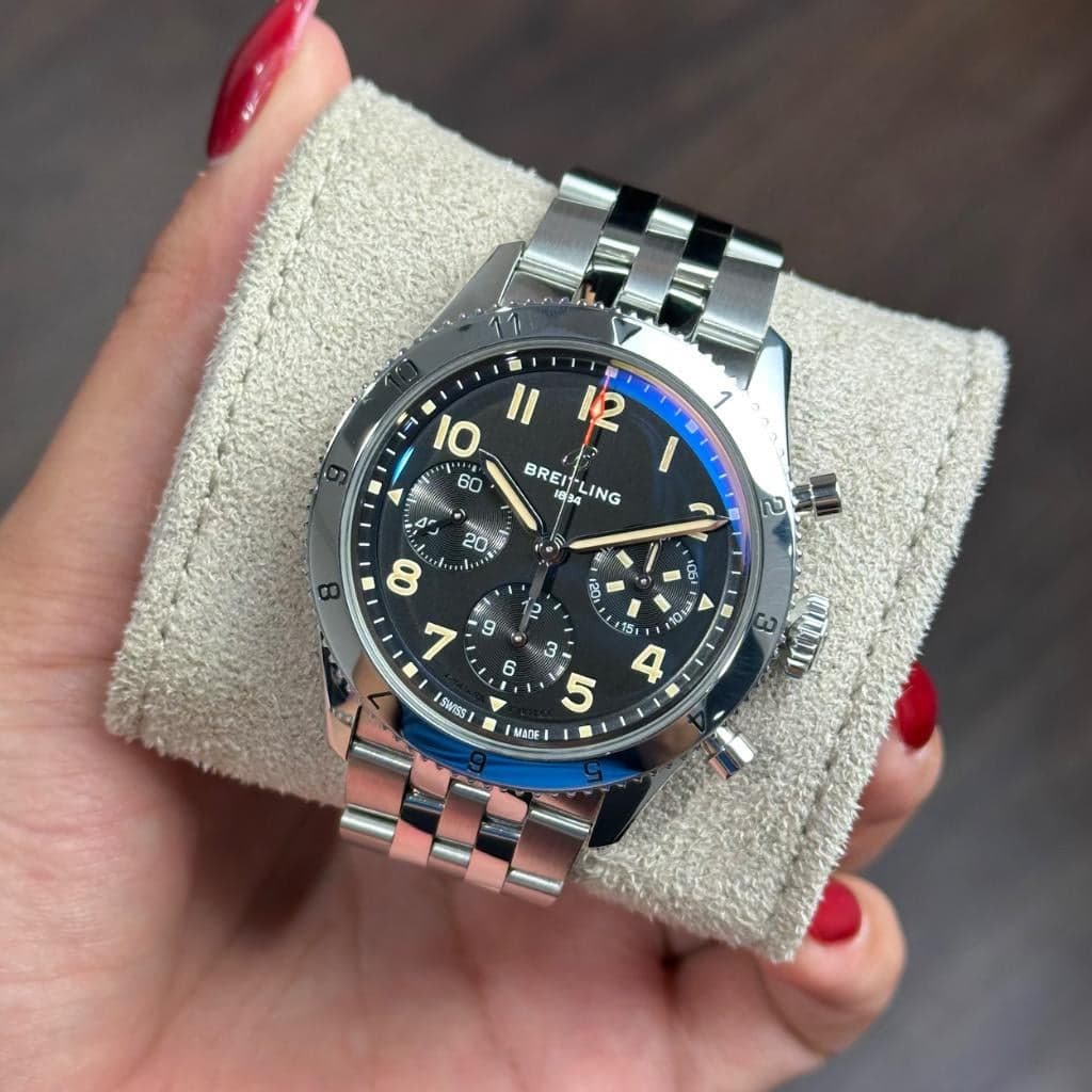 [WTS] 2024 Breitling Classic Avi Chronograph 42 P-51 Mustang A23380 — Near Mint Condition, Box & Papers