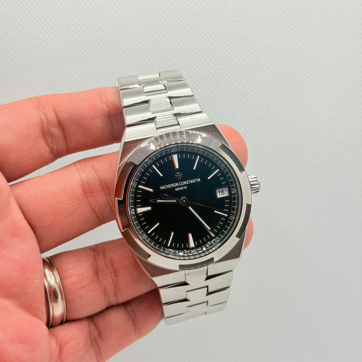 [WTS] Vacheron Constantin Overseas Black Dial 2020, $22k