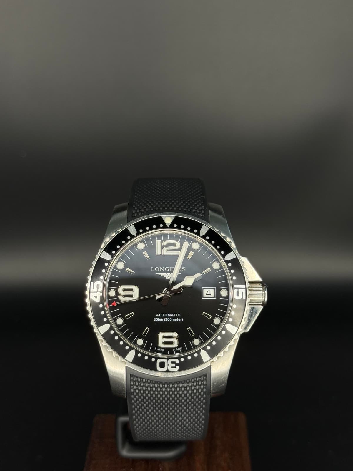 [WTS] Longines HyrdroConquest L3.742.4.56.6 Complete set + OEM Stainless Steel Bracelet