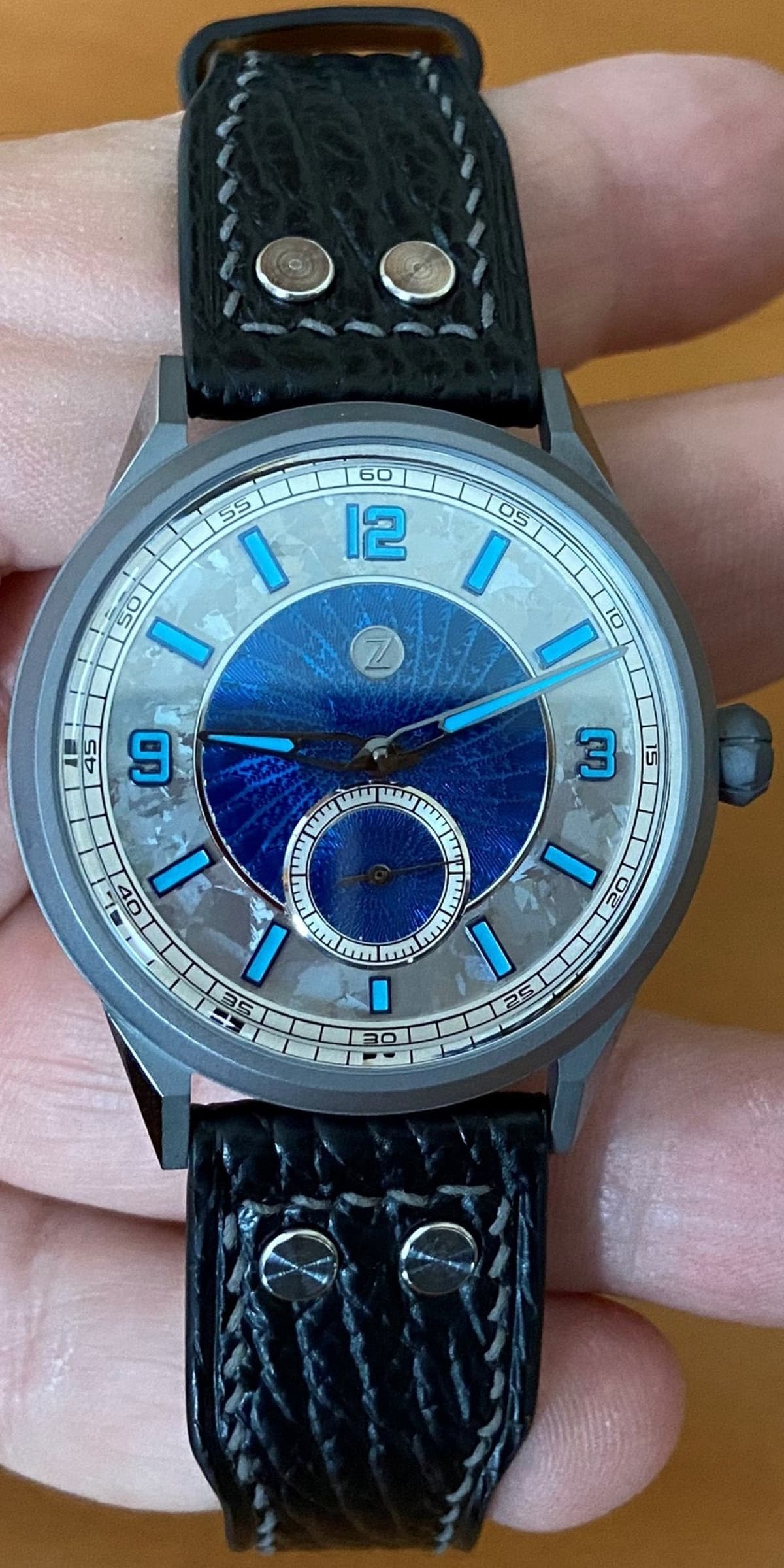 WTS Zelos Comet 39 Tantalum – Limited Edition #XX/50 – Extra Sharkskin Strap