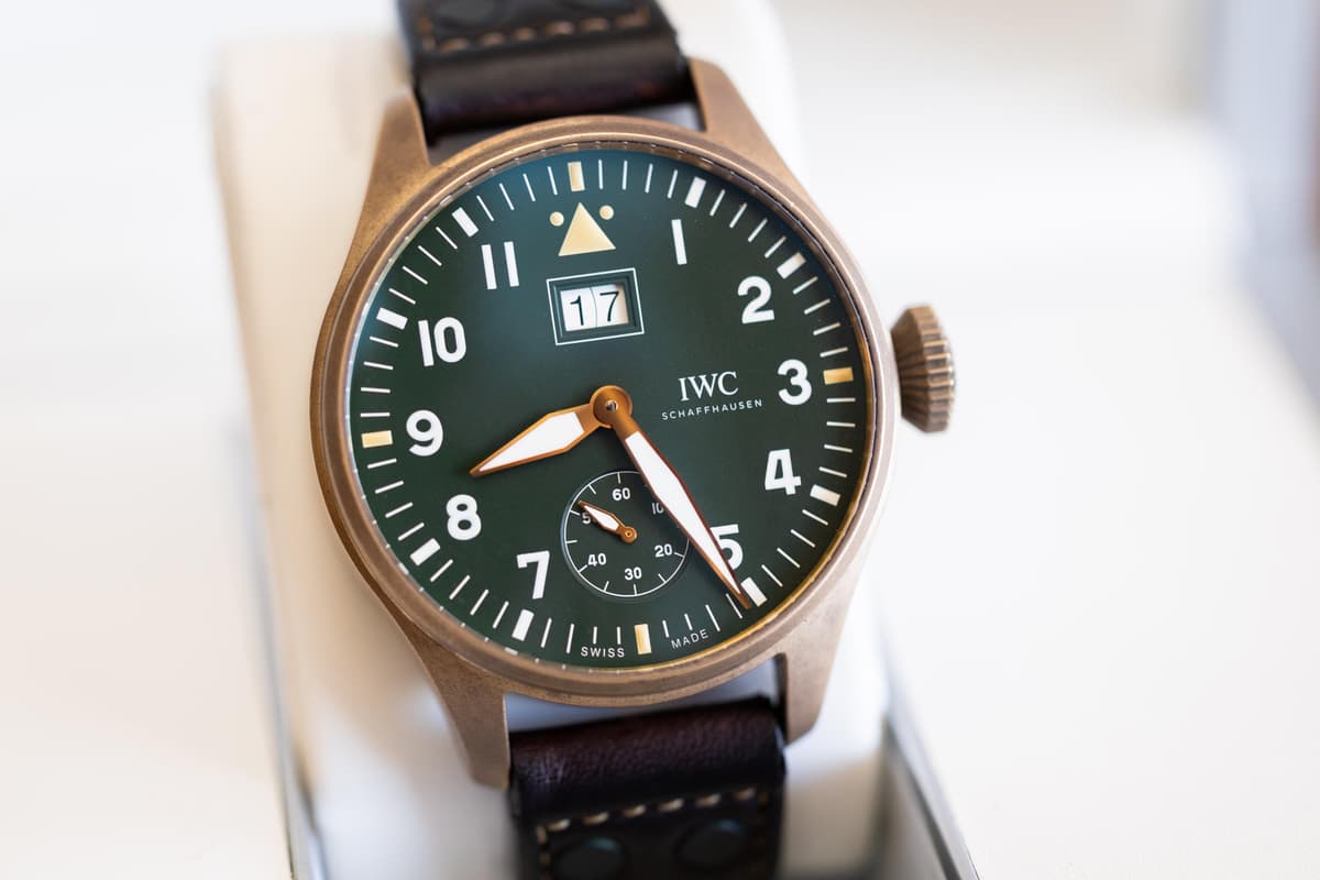 FSOT: IWC Big Pilot's Spitfire Mission Accomplished Edition Green Dial Bronze Watch Ref. W510506 Full Set w/Additional IWC Extract