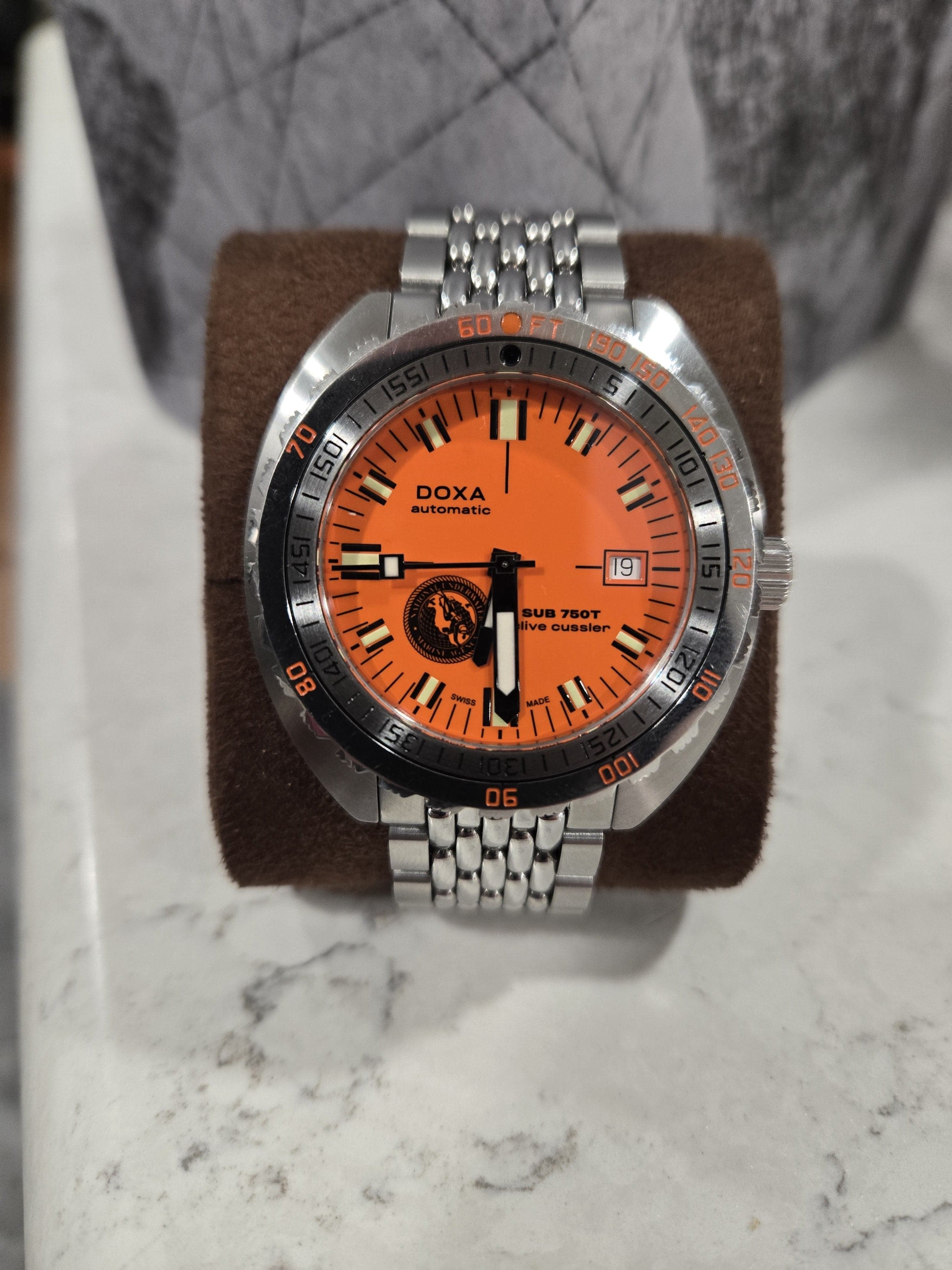 FS DOXA SUB750T CLIVE CUSSLER