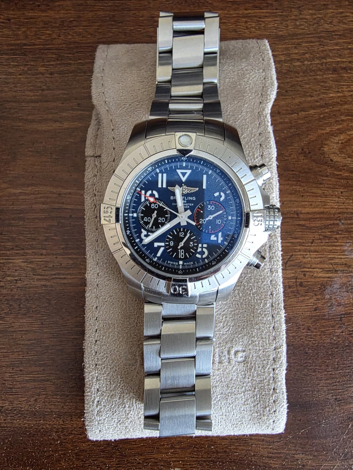 Limited edition Breitling Avenger  AB0182