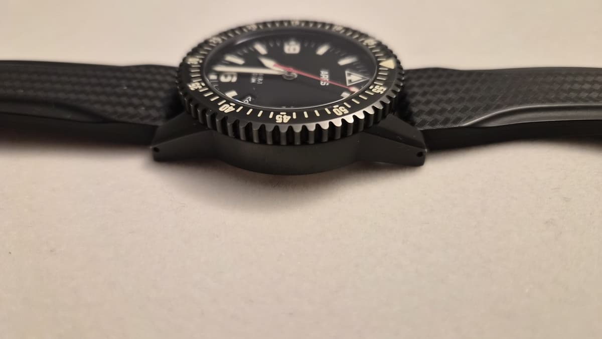 FS: ARES Diver1 Black Quartz.