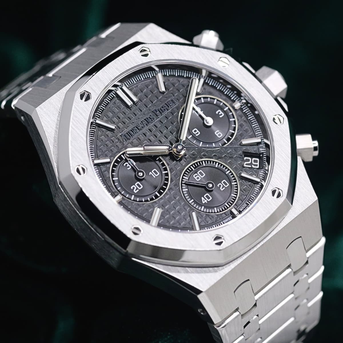 FSOT: Audemars Piguet Royal Oak Selfwinding Chronograph “50th Anniversary” Black Dial Stainless Steel 41mm MINT CONDITION COMPLETE SET 26240ST