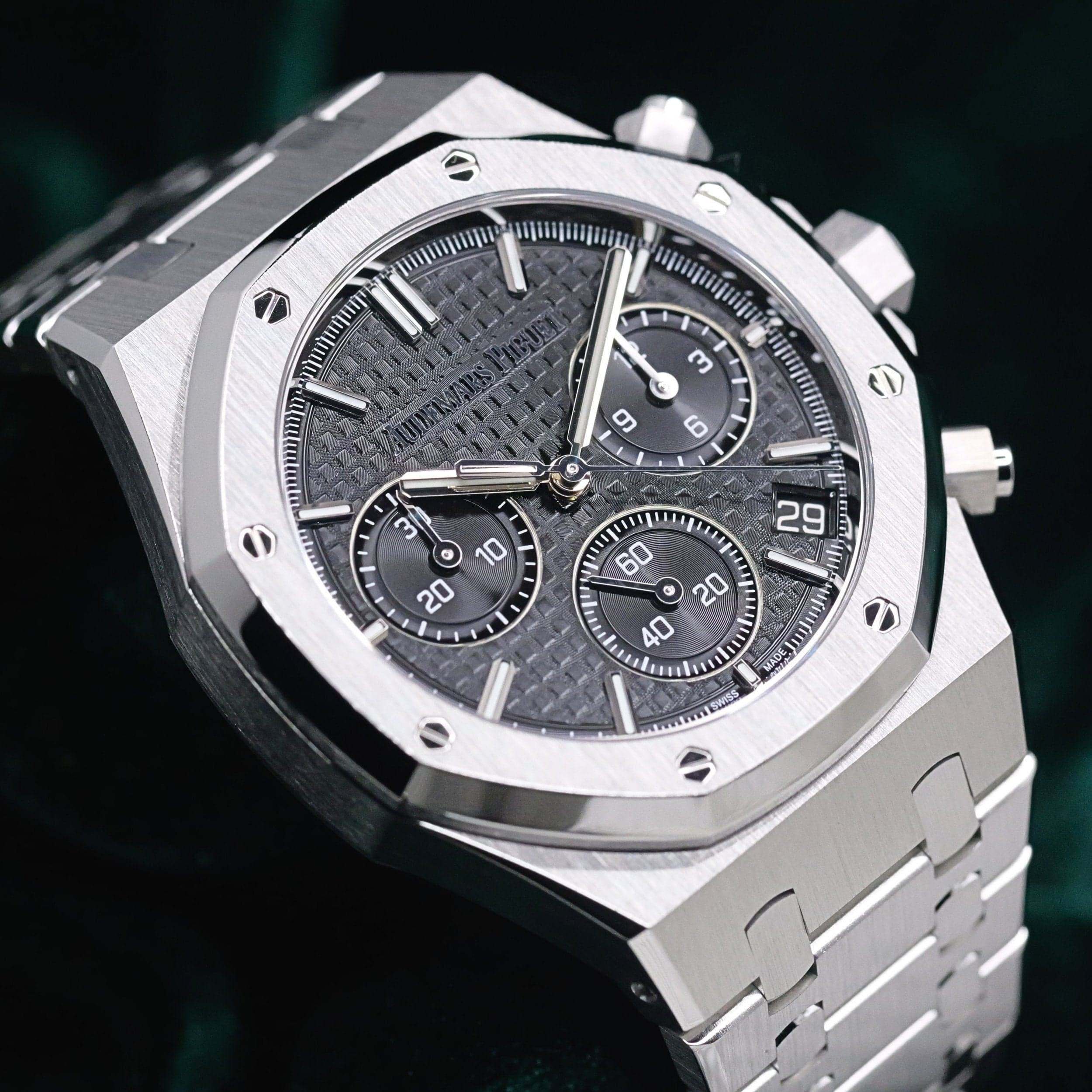 FSOT: Audemars Piguet Royal Oak Selfwinding Chronograph “50th Anniversary” Black Dial Stainless Steel 41mm MINT CONDITION COMPLETE SET 26240ST